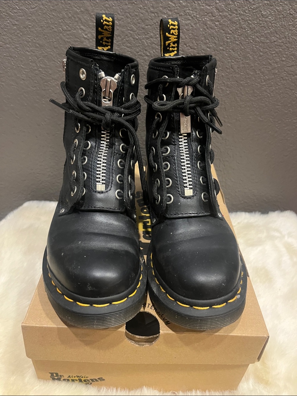 Dr Martens zip up boot